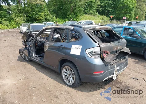 2015 BMW X1 xDrive28I z USA, uszkodzony, nr VIN WBAVL1C5XFVY24588